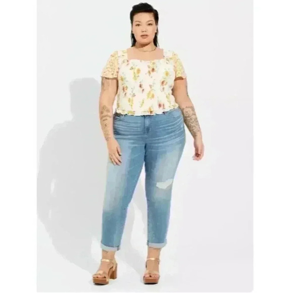 Torrid Warm Sunset Floral Smocked Flutter Sleeve Crop Top 1 (1x) EUC - Picture 3 of 15